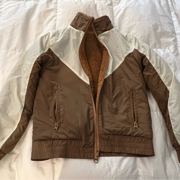 Zyia reversible jacket - Picture 2 of 3